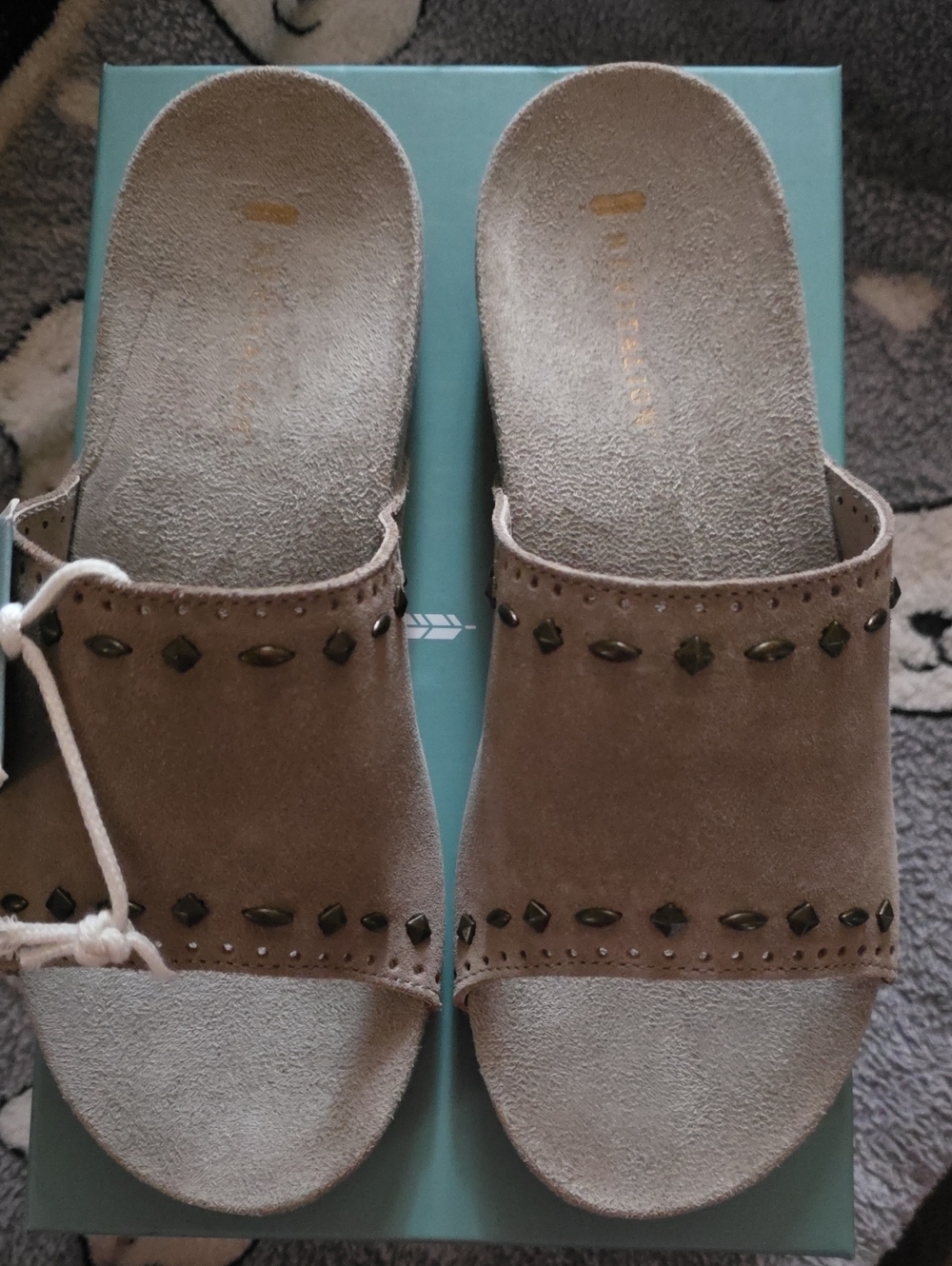 Revitalign "Lucy Stud" Slide Sandals Size 6B